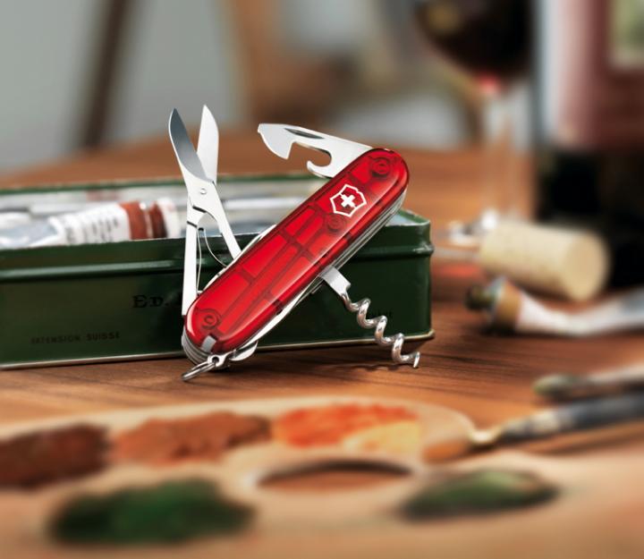 Victorinox švicarski žepni nož Climber, transparentno rdeč (1.3703.T)